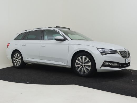 Skoda Superb Combi 1.4 TSI iV Business Edition Plus 218pk Panorama dak | Elektrische stoelen | Keyless | Navig... ActivLease financial lease