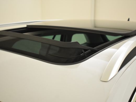 Skoda Superb Combi 1.4 TSI iV Business Edition Plus 218pk Panorama dak | Elektrische stoelen | Keyless | Navig... ActivLease financial lease