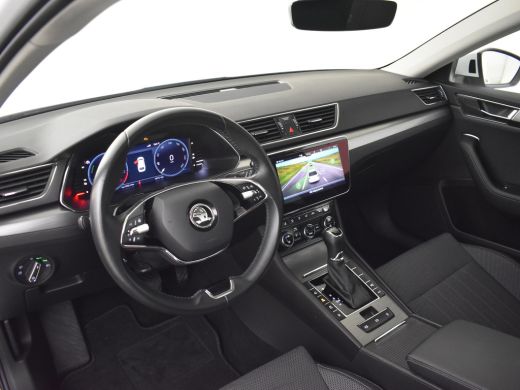 Skoda Superb Combi 1.4 TSI iV Business Edition Plus 218pk Panorama dak | Elektrische stoelen | Keyless | Navig... ActivLease financial lease