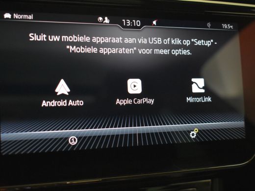 Skoda Superb Combi 1.4 TSI iV Business Edition Plus 218pk Panorama dak | Elektrische stoelen | Keyless | Navig... ActivLease financial lease