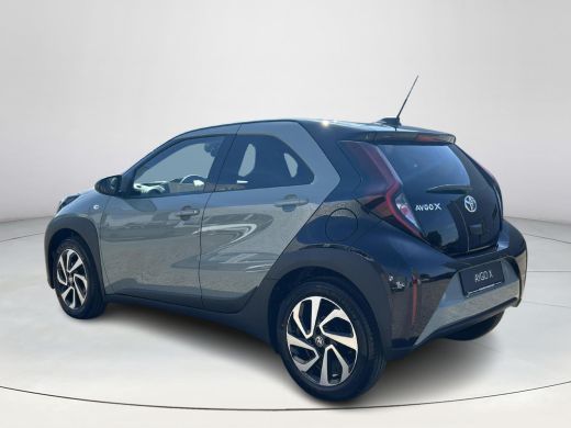 Toyota Aygo 1.0 VVT-i MT Pulse ActivLease financial lease