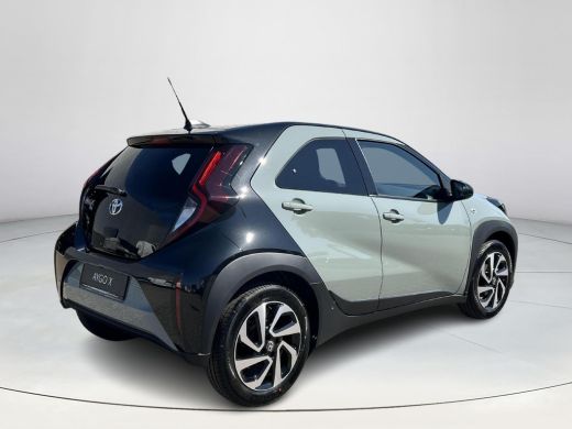 Toyota Aygo 1.0 VVT-i MT Pulse ActivLease financial lease