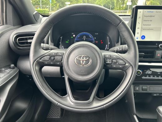 Toyota Yaris Cross 1.5 Hybrid 115 First Edition | Apple CarPlay | Navigatie | Stoel / Stuur verwarming | Rijklaarpri... ActivLease financial lease