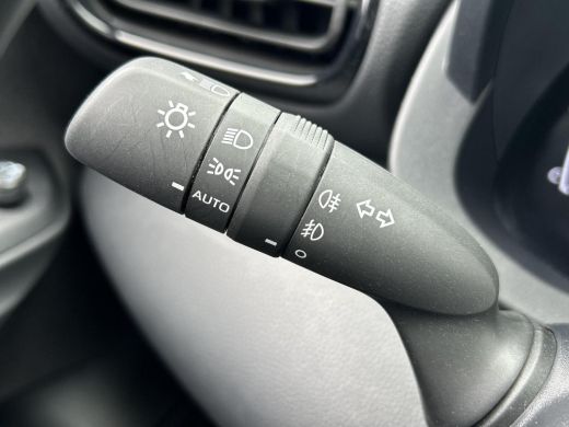Toyota Yaris Cross 1.5 Hybrid 115 First Edition | Apple CarPlay | Navigatie | Stoel / Stuur verwarming | Rijklaarpri... ActivLease financial lease