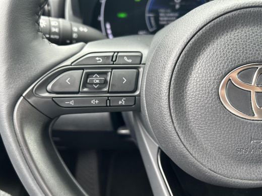 Toyota Yaris Cross 1.5 Hybrid 115 First Edition | Apple CarPlay | Navigatie | Stoel / Stuur verwarming | Rijklaarpri... ActivLease financial lease