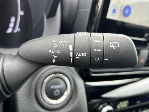 Toyota Yaris Cross 1.5 Hybrid 115 First Edition | Apple CarPlay | Navigatie | Stoel / Stuur verwarming | Rijklaarpri... ActivLease financial lease