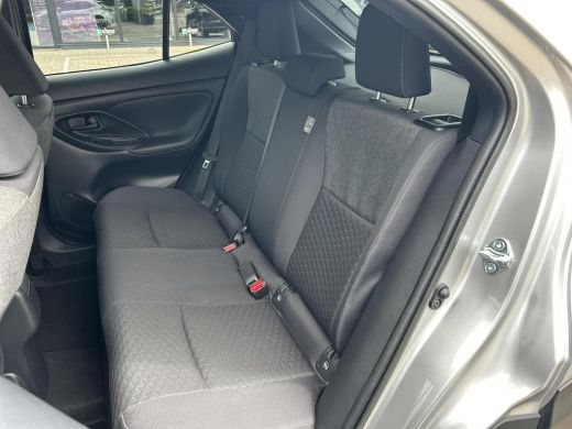 Toyota Yaris Cross 1.5 Hybrid 115 First Edition | Apple CarPlay | Navigatie | Stoel / Stuur verwarming | Rijklaarpri... ActivLease financial lease