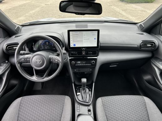 Toyota Yaris Cross 1.5 Hybrid 115 First Edition | Apple CarPlay | Navigatie | Stoel / Stuur verwarming | Rijklaarpri... ActivLease financial lease
