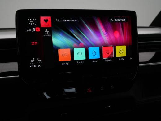 Volkswagen ID. Buzz Pro 77kWh Navigatie 19" lm velgen Privacyglas Winterpakket ActivLease financial lease