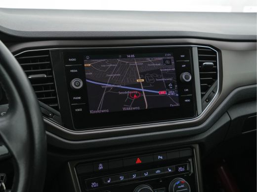 Volkswagen T-Roc 1.5 TSI Sport-Plus-Pack Aut. *ADAPTIVE-CRUISE | FULL-LED | NAVI-FULLMAP | HEATED-COMFORTSEATS | D... ActivLease financial lease