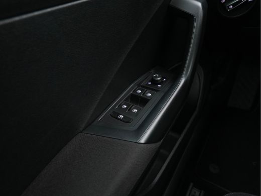 Volkswagen T-Roc 1.5 TSI Sport-Plus-Pack Aut. *ADAPTIVE-CRUISE | FULL-LED | NAVI-FULLMAP | HEATED-COMFORTSEATS | D... ActivLease financial lease