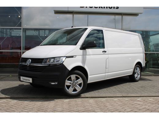 Volkswagen Transporter Comfortline | 2.0 TDI 110 pk | L2 | Trekhaak | Navi | Cruise | Laadvloer | Zijwandbekleding | App... Volkswagen Transporter Comfortline | 2.0 TDI 110 pk | L2 | Trekhaak | Navi | Cruise | Laadvloer | Zijwandbekleding | App...