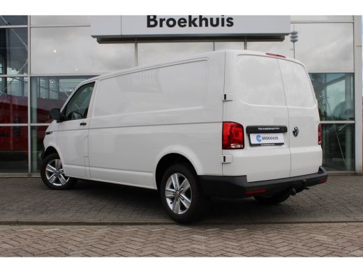 Volkswagen Transporter Comfortline | 2.0 TDI 110 pk | L2 | Trekhaak | Navi | Cruise | Laadvloer | Zijwandbekleding | App... ActivLease financial lease