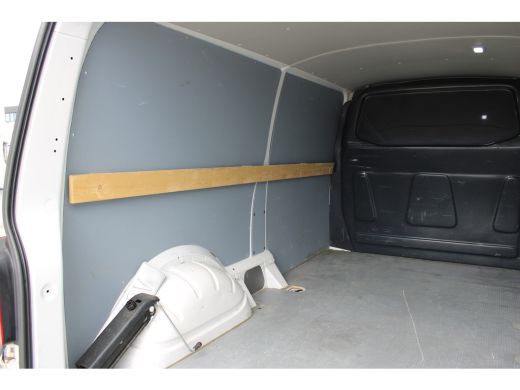 Volkswagen Transporter Comfortline | 2.0 TDI 110 pk | L2 | Trekhaak | Navi | Cruise | Laadvloer | Zijwandbekleding | App... ActivLease financial lease