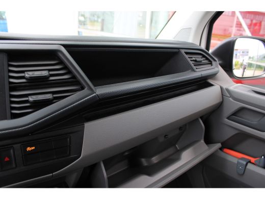 Volkswagen Transporter Comfortline | 2.0 TDI 110 pk | L2 | Trekhaak | Navi | Cruise | Laadvloer | Zijwandbekleding | App... ActivLease financial lease