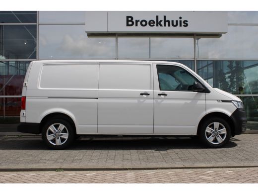 Volkswagen Transporter Comfortline | 2.0 TDI 110 pk | L2 | Trekhaak | Navi | Cruise | Laadvloer | Zijwandbekleding | App... ActivLease financial lease