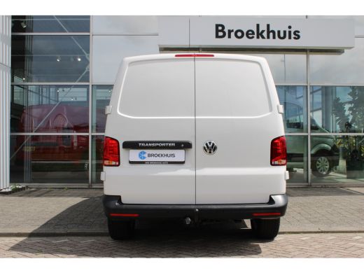 Volkswagen Transporter Comfortline | 2.0 TDI 110 pk | L2 | Trekhaak | Navi | Cruise | Laadvloer | Zijwandbekleding | App... ActivLease financial lease