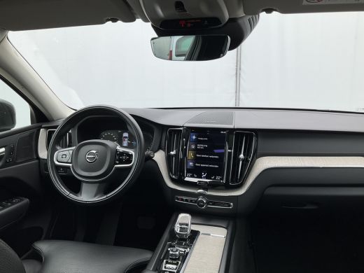 Volvo  XC60 2.0 T6 PHEV AWD Inscription Pano Harman/Kardon Elek.Trekhaak Leder VOL! ActivLease financial lease