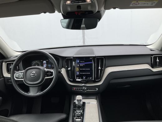 Volvo  XC60 2.0 T6 PHEV AWD Inscription Pano Harman/Kardon Elek.Trekhaak Leder VOL! ActivLease financial lease