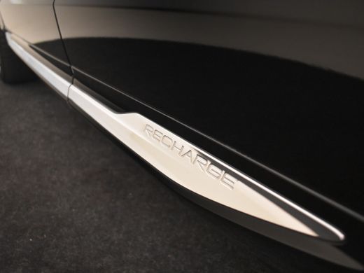 Volvo  XC60 2.0 T6 Plug-in hybrid AWD Plus Bright 350pk Trekhaak | Panorama dak | Leder bekleding | Dodehoekd... ActivLease financial lease