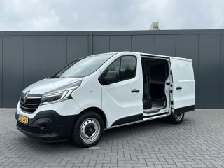 Renault Trafic 2.0 dCi 120 PK / L1H1 / 1e EIG. / 2x SCHUIFDEUR / AIRCO / CRUISE / TREKHAAK