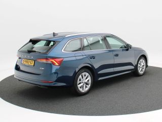 Skoda Octavia Combi 1.5 e-TSi 150 Pk Automaat Business Edition Plus | Adaptive Cruise | Carplay | Stoel Verwarm...