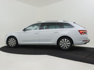 Skoda Superb Combi 1.4 TSI iV Business Edition Plus 218pk Panorama dak | Elektrische stoelen | Keyless | Navig...