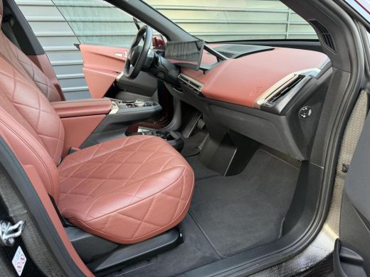 BMW iX xDrive40 High Executive 77 kWh SOH 99% Led v+a Auto.inparkeren Pano ActivLease financial lease