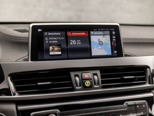 BMW X1 xDrive25e Sportline 221Pk Automaat (GROOT NAVI, DEALER ONDERHOUDEN, SFEERVERLICHTING, CLIMATE, LE... ActivLease financial lease