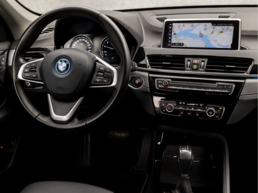BMW X1 xDrive25e Sportline 221Pk Automaat (GROOT NAVI, DEALER ONDERHOUDEN, SFEERVERLICHTING, CLIMATE, LE... ActivLease financial lease