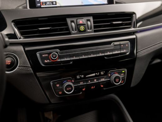 BMW X1 xDrive25e Sportline 221Pk Automaat (GROOT NAVI, DEALER ONDERHOUDEN, SFEERVERLICHTING, CLIMATE, LE... ActivLease financial lease