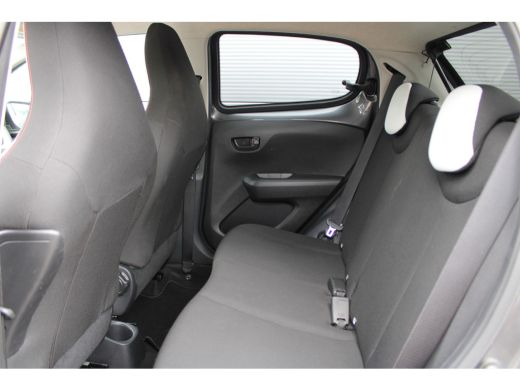 Citroën C3 1.2 PureTech Feel | Achterbank in delen neerklapbaar | Airco (automatisch) | Apple Carplay/Androi... ActivLease financial lease