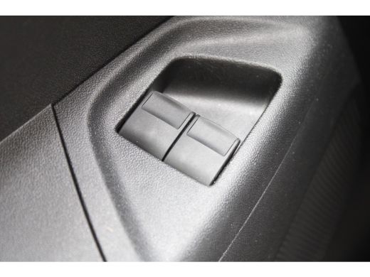 Citroën C3 1.2 PureTech Feel | Achterbank in delen neerklapbaar | Airco (automatisch) | Apple Carplay/Androi... ActivLease financial lease