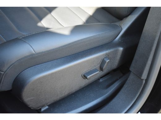 Citroën C5 Aircross 1.6 Plug-in Hybrid Shine 225pk Automaat | Schuif-/Kanteldak | Vol-Leder | Adaptive Cruise | Navig... ActivLease financial lease