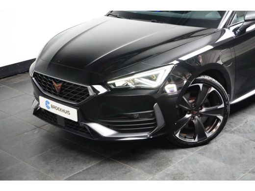 CUPRA Leon Sportstourer 1.4 e-Hybrid VZ 245PK Performance | TREKHAAK | NAVIGATIE | 19 INCH | ELEKTR. A. KLEP ActivLease financial lease