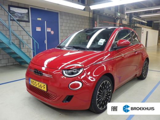 Fiat 500 3+1 La Prima 42 kWh 3-Fase | Vol-Leder | Navigatie | Achteruitrijcamera | Stoelverwarming | Adapt...