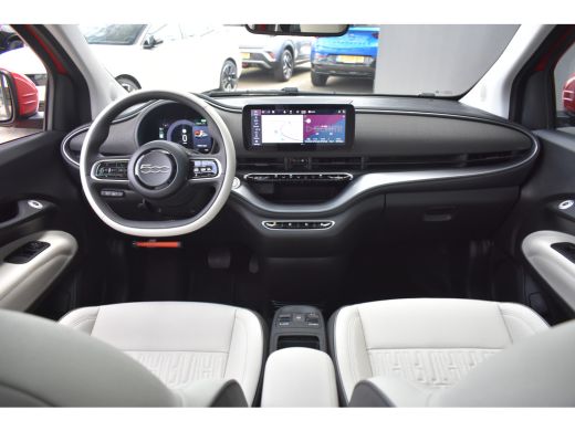 Fiat 500e 3+1 La Prima 42 kWh 3-Fase | Vol-Leder | Navigatie | Achteruitrijcamera | Stoelverwarming | Adapt... ActivLease financial lease
