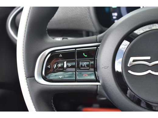 Fiat 500e 3+1 La Prima 42 kWh 3-Fase | Vol-Leder | Navigatie | Achteruitrijcamera | Stoelverwarming | Adapt... ActivLease financial lease
