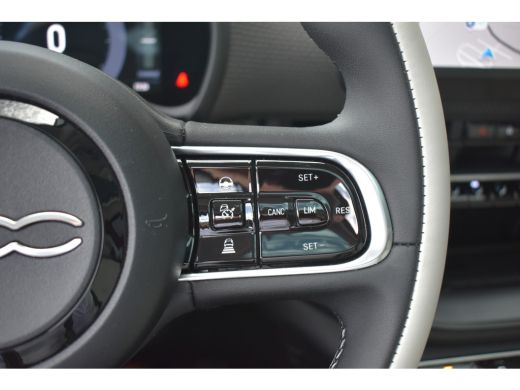Fiat 500e 3+1 La Prima 42 kWh 3-Fase | Vol-Leder | Navigatie | Achteruitrijcamera | Stoelverwarming | Adapt... ActivLease financial lease