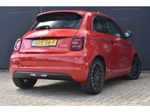 Fiat 500e 3+1 La Prima 42 kWh 3-Fase | Vol-Leder | Navigatie | Achteruitrijcamera | Stoelverwarming | Adapt... ActivLease financial lease