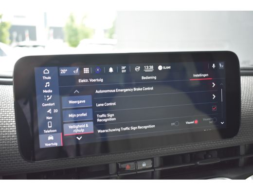 Fiat 500e 3+1 La Prima 42 kWh 3-Fase | Vol-Leder | Navigatie | Achteruitrijcamera | Stoelverwarming | Adapt... ActivLease financial lease