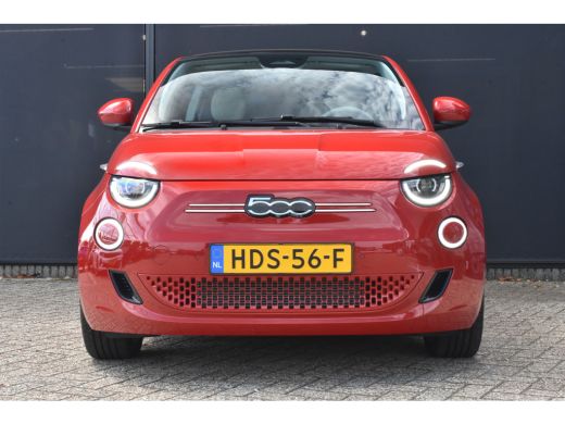 Fiat 500e 3+1 La Prima 42 kWh 3-Fase | Vol-Leder | Navigatie | Achteruitrijcamera | Stoelverwarming | Adapt... ActivLease financial lease