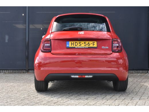 Fiat 500e 3+1 La Prima 42 kWh 3-Fase | Vol-Leder | Navigatie | Achteruitrijcamera | Stoelverwarming | Adapt... ActivLease financial lease