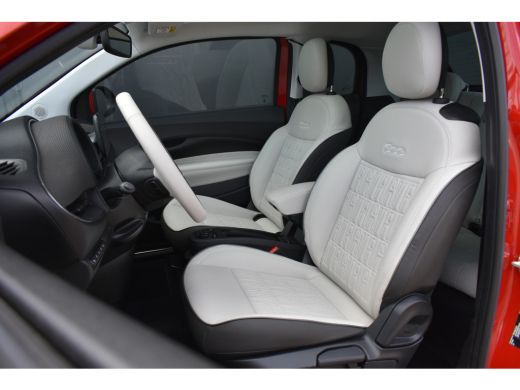 Fiat 500e 3+1 La Prima 42 kWh 3-Fase | Vol-Leder | Navigatie | Achteruitrijcamera | Stoelverwarming | Adapt... ActivLease financial lease
