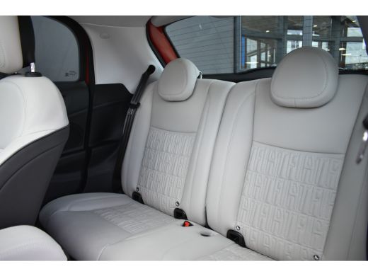 Fiat 500e 3+1 La Prima 42 kWh 3-Fase | Vol-Leder | Navigatie | Achteruitrijcamera | Stoelverwarming | Adapt... ActivLease financial lease