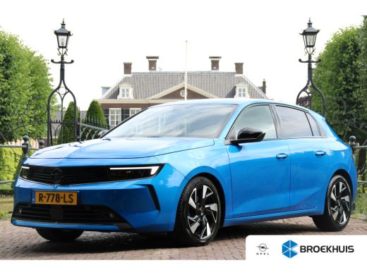 Opel Astra 1.2 GT | LUXE LEDER | CAMERA | ADAPTIVE CRUISE | DEALER OH | 18'' LMV | STOELVERWARMING | APPLE C... Opel Astra 1.2 GT | LUXE LEDER | CAMERA | ADAPTIVE CRUISE | DEALER OH | 18'' LMV | STOELVERWARMING | APPLE C...