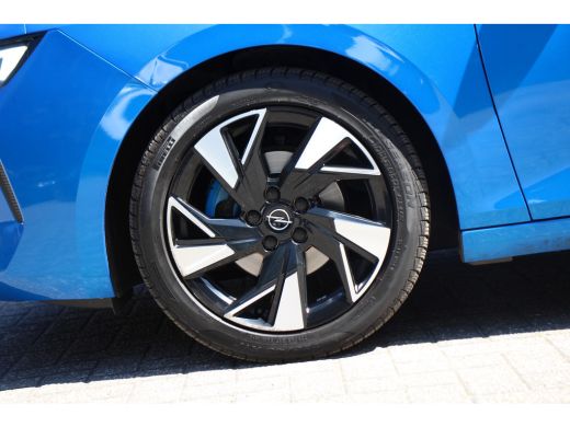 Opel Astra 1.2 GT | LUXE LEDER | CAMERA | ADAPTIVE CRUISE | DEALER OH | 18'' LMV | STOELVERWARMING | APPLE C... ActivLease financial lease