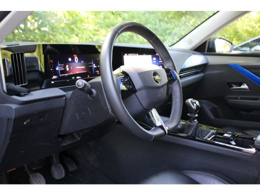 Opel Astra 1.2 GT | LUXE LEDER | CAMERA | ADAPTIVE CRUISE | DEALER OH | 18'' LMV | STOELVERWARMING | APPLE C... ActivLease financial lease