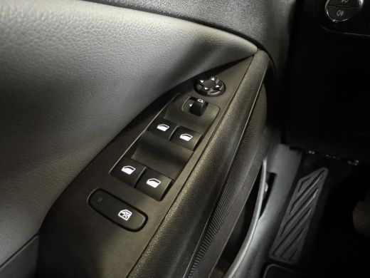Opel Crossland X 1.2 Turbo Innovation navigatie dealer onderhouden ActivLease financial lease