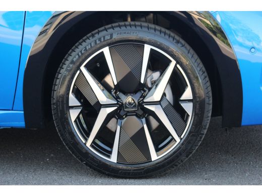 Peugeot 208 1.2 Hybrid 110 e-DCS6 GT | Adeptive cruise | 360 cam | Carplay | Climate | Navi | ActivLease financial lease